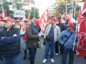 Lavoratori e pensionati di Conversano durante la manifestazione